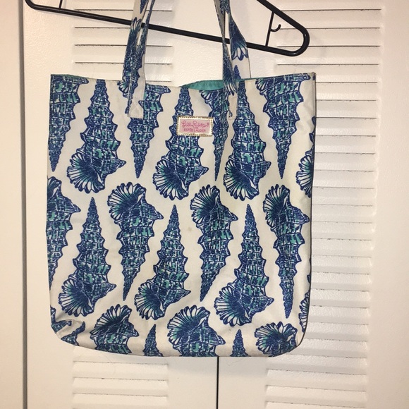 Lilly Pulitzer Travel Bag - Picture 1 of 2